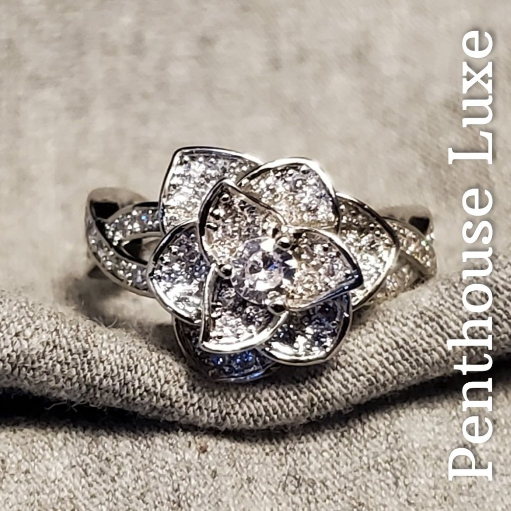 🔥CLEARANCE! Gorgeous 3D Sparkling Flower Ring - Picture 2 of 6